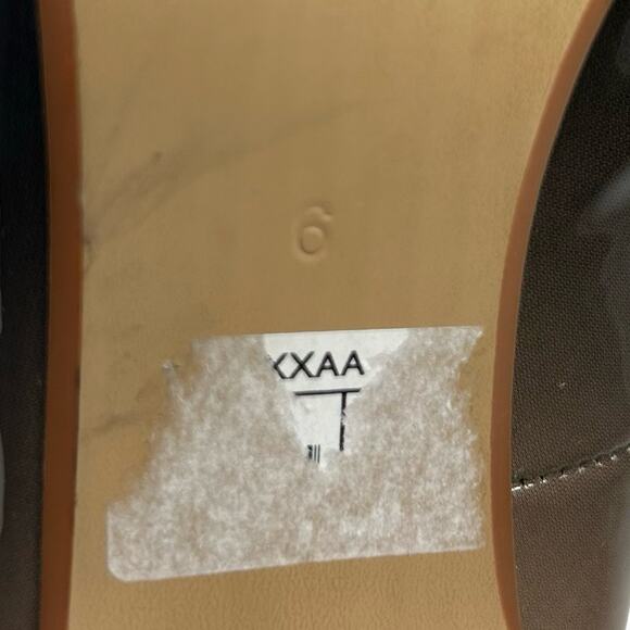 Head Over Heels by Dune Alexxaa Two Tone High Heel Pump Size 6 Vegan Career - Picture 7 of 8